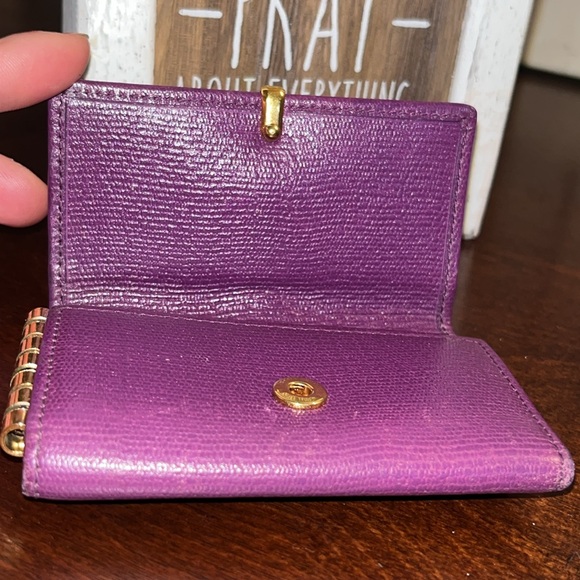 YSL Yves Saint Laurent "Y" 6-ring Leather Key Case in Purple w Gold Hardware EUC - Picture 8 of 17